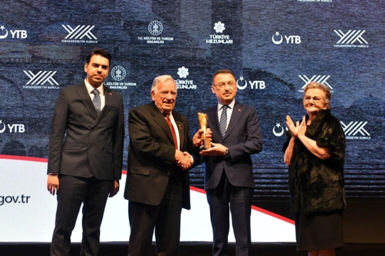 BALTAM Genel Başkanı Prof. Dr. Nimetullah Hafız, 'Yaşam Boyu Onur Ödülü'ne Layık Görüldü